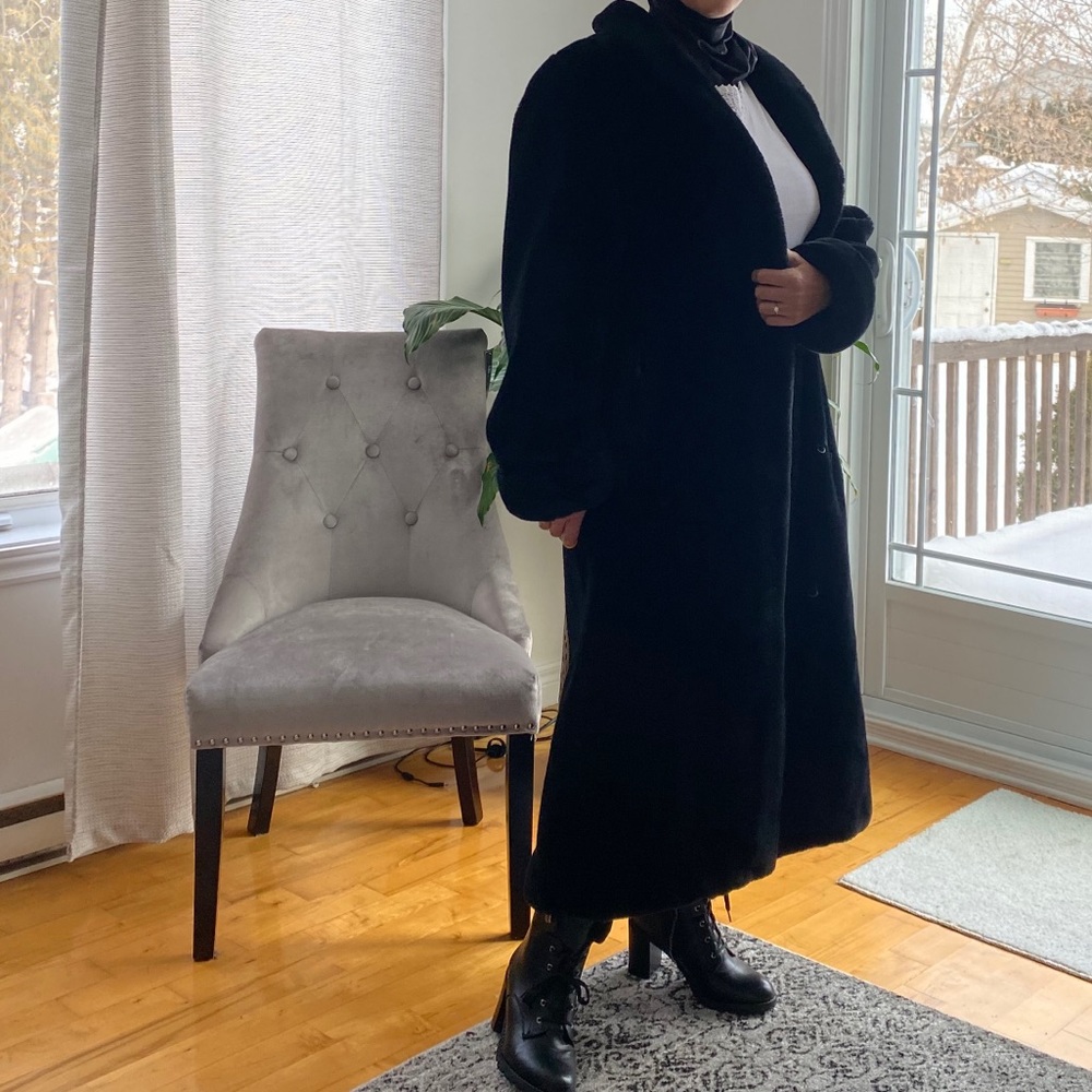 Long Fur Coat - Picture 6 of 11